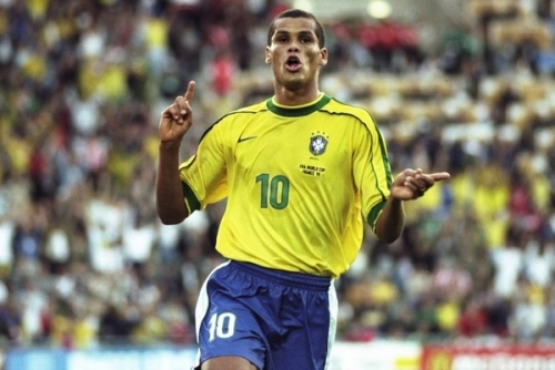 期那样用突 期那样用突