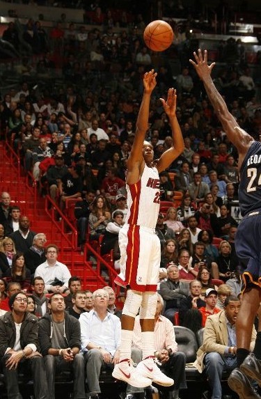 马杯半决赛首回合｜ 客场送登嘉楼4蛋 南虎一只脚已晋决赛.